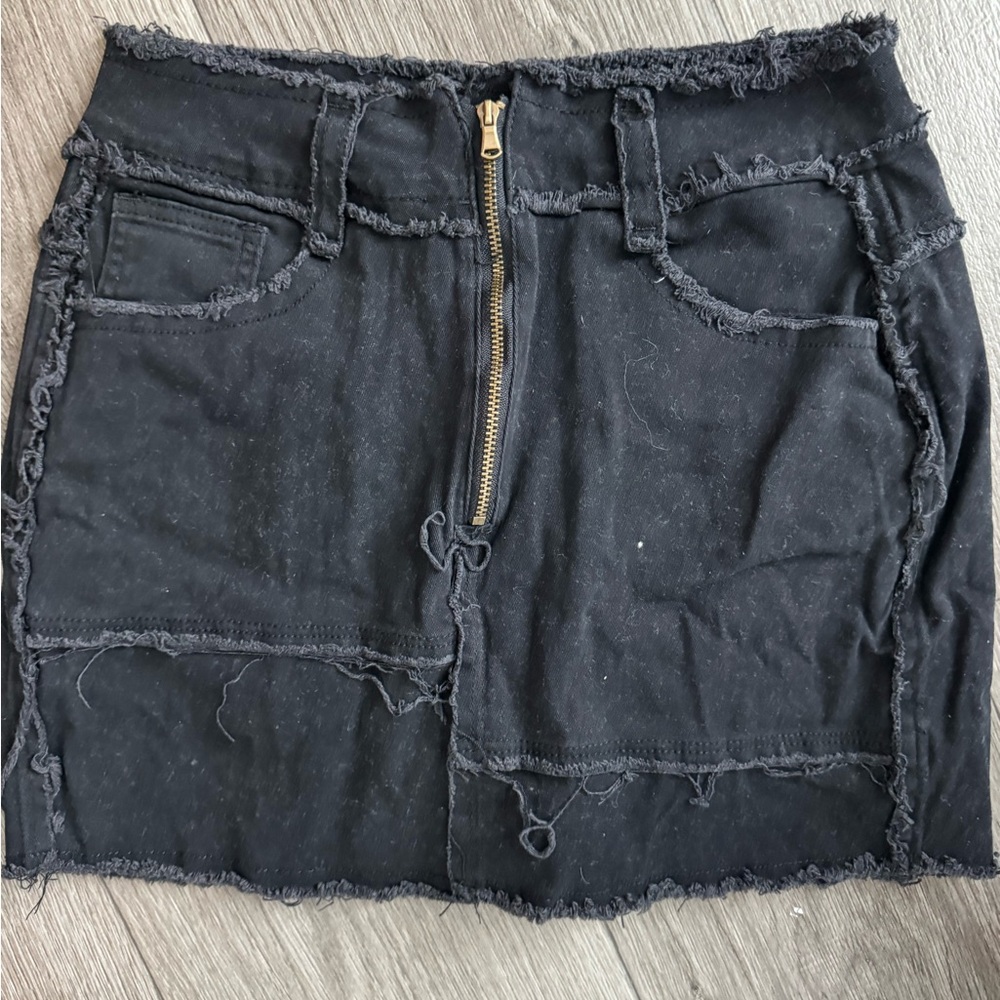 SHEIN Black Frayed Mini Skirt with Zipper